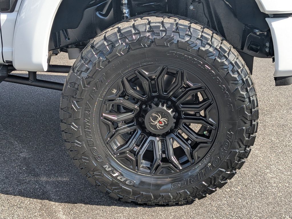 2026 Ford F-250 Super Duty Black Widow