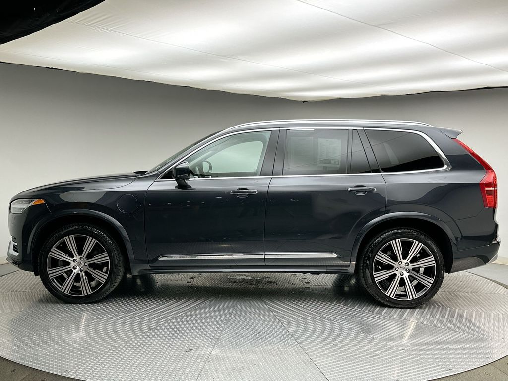 Thumbnail: 2022 Volvo XC90 - 10