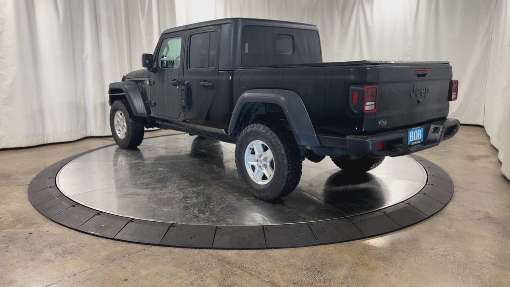 2020 Jeep Gladiator Sport photo 8