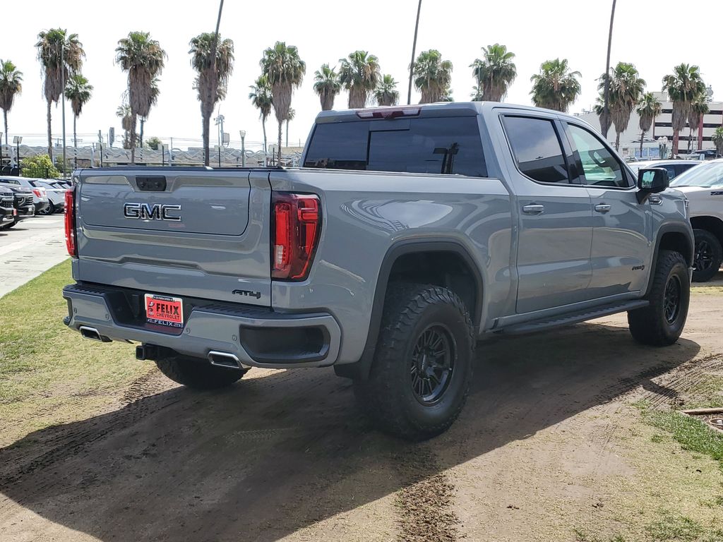 View vehicle photo 4