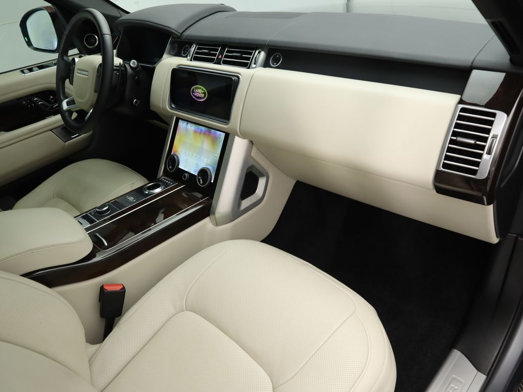 Thumbnail: 2021 Land Rover Range Rover - 17