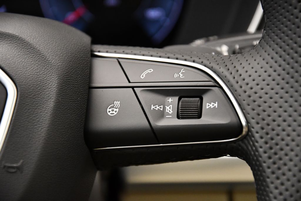 2025 Audi Q5 e Premium Plus 25