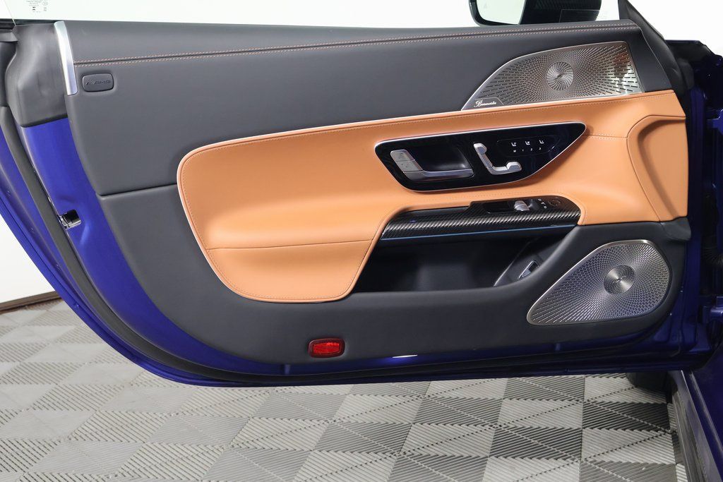 Thumbnail: 2024 Mercedes-Benz AMG GT - 11