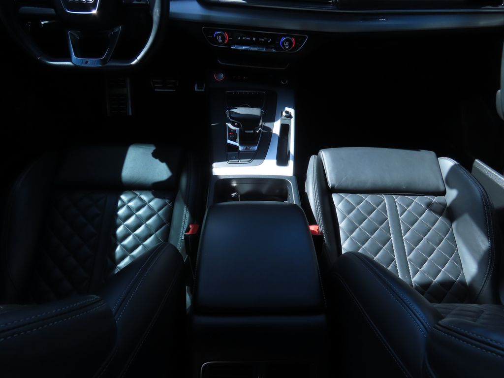 Thumbnail: 2018 Audi SQ5 - 9