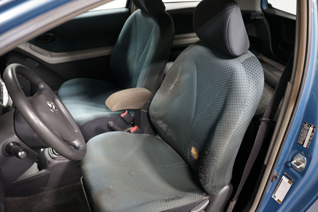 2007 Toyota Yaris Base 6