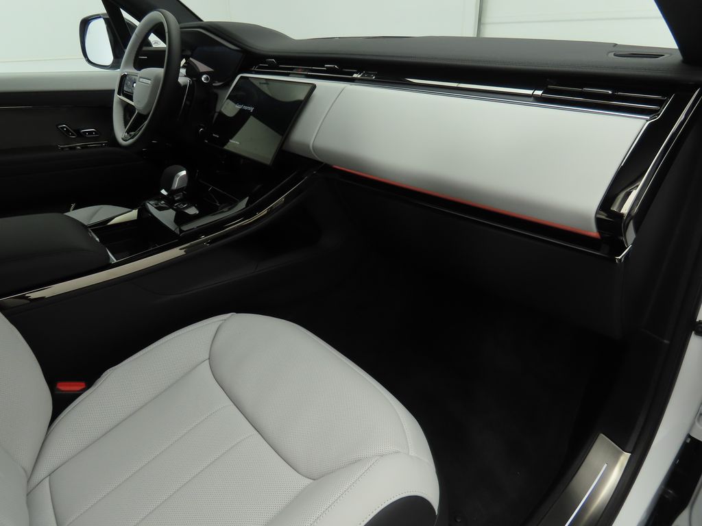 Thumbnail: 2025 Land Rover Range Rover Sport - 19