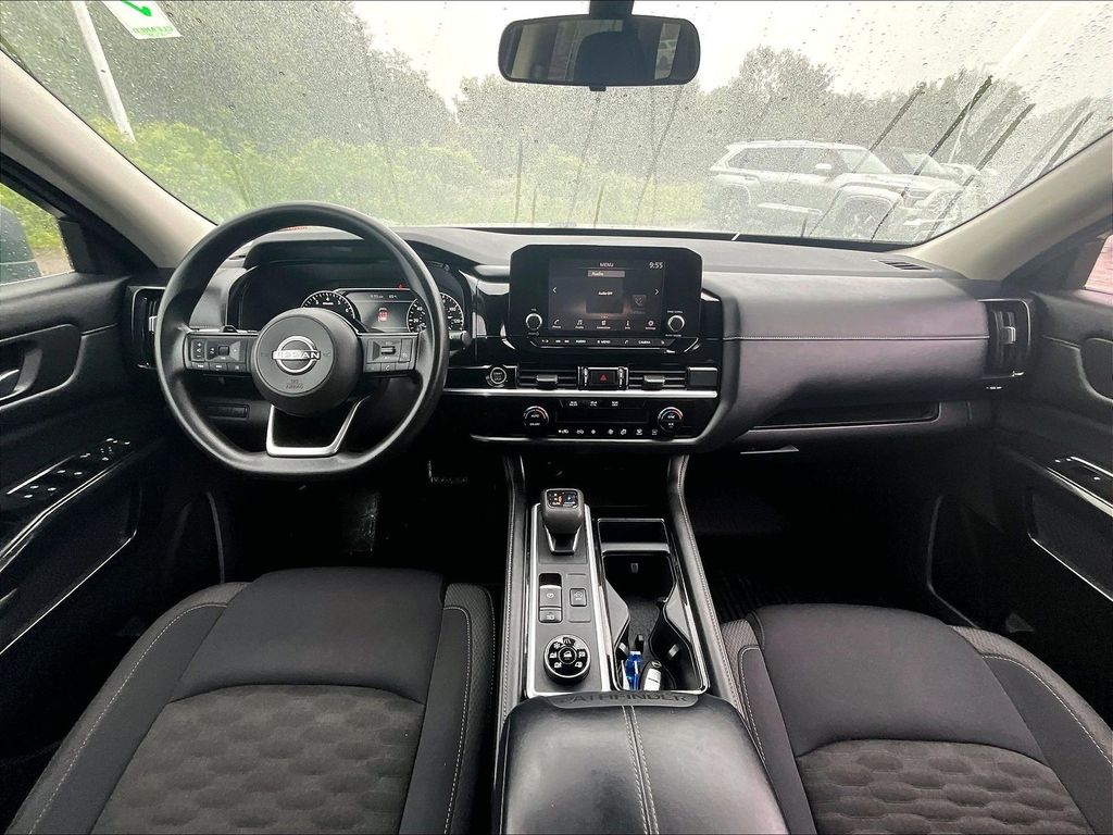 2022 Nissan Pathfinder — photo 21