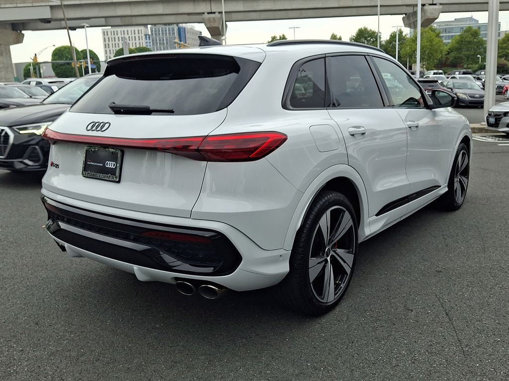 Thumbnail: 2025 Audi SQ5 - 4