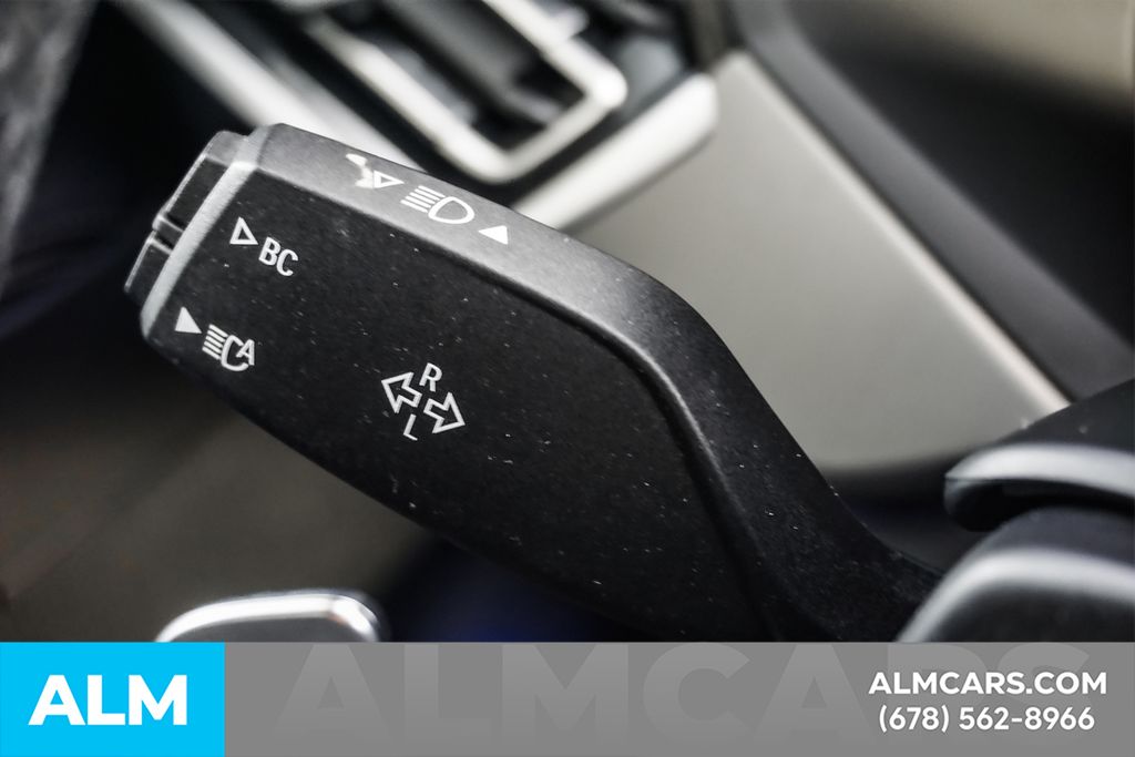 Used 2022 Blue BMW xDrive40i image 32