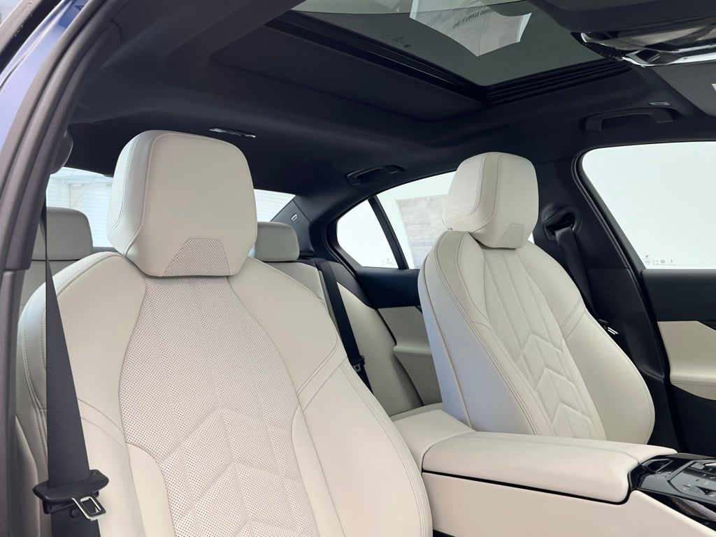 2025 BMW 5 Series 530i 8
