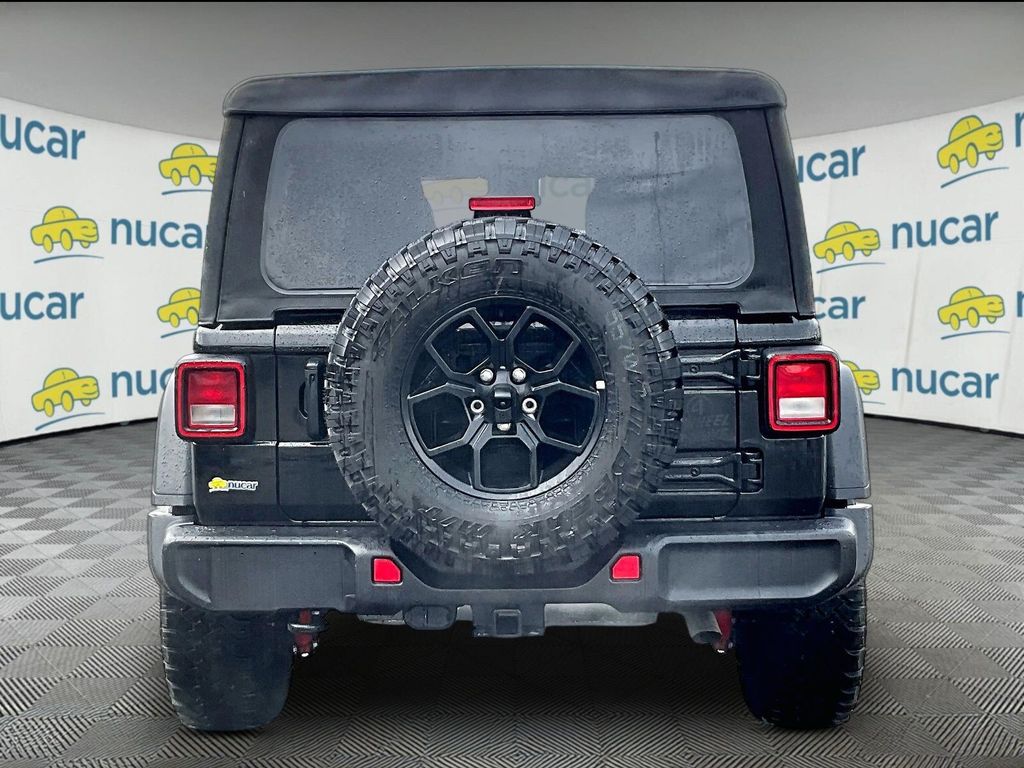 2024 Jeep Wrangler — photo 5
