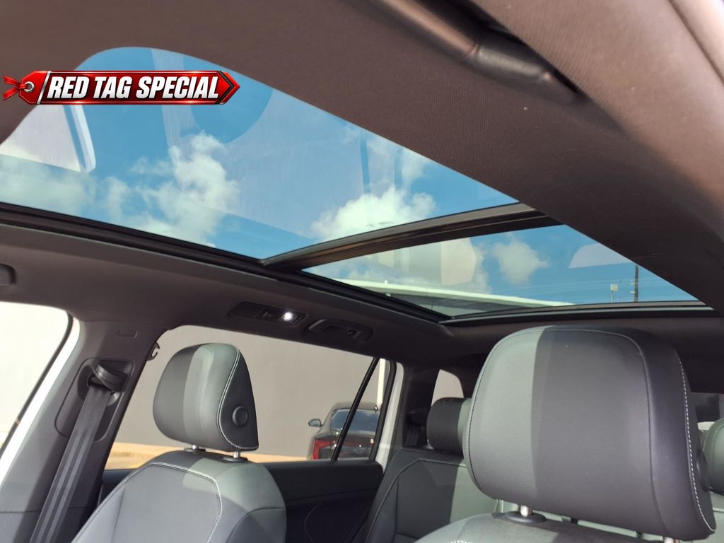 2023 Volkswagen Tiguan 2.0T SE R-Line Black - 9