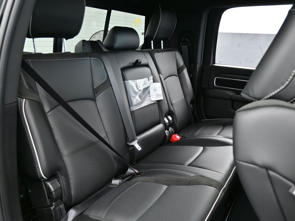New 2026 Diamond Black Crystal Pearlcoat Ram Laramie image 40