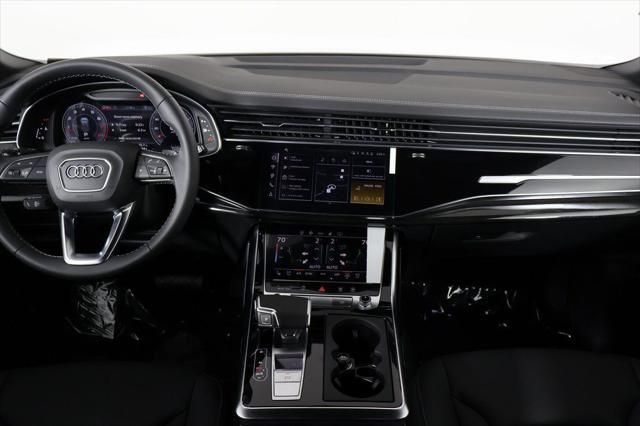 Thumbnail: 2026 Audi Q8 - 4