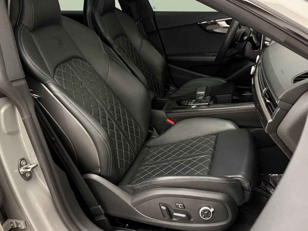 Thumbnail: 2022 Audi S5 - 23