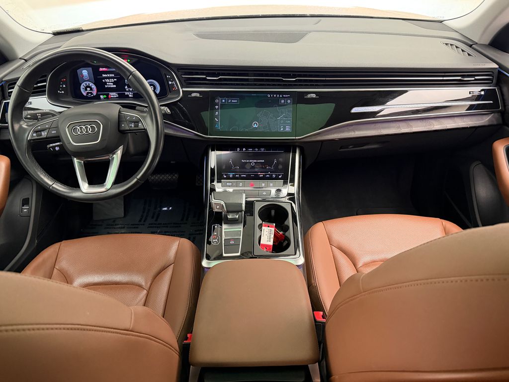 Thumbnail: 2021 Audi Q8 - 17
