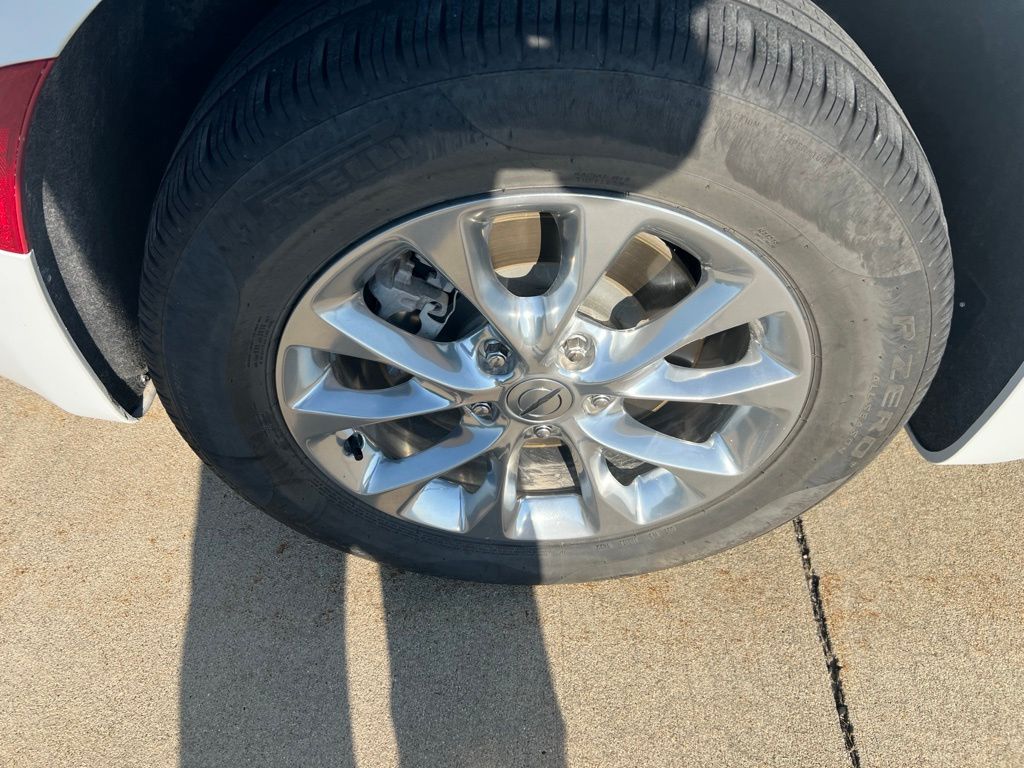 Used 2023 Chrysler Pacifica Van