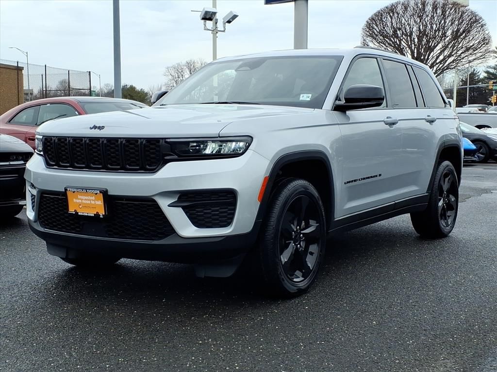 used 2023 Jeep Grand Cherokee car, priced at $32,900