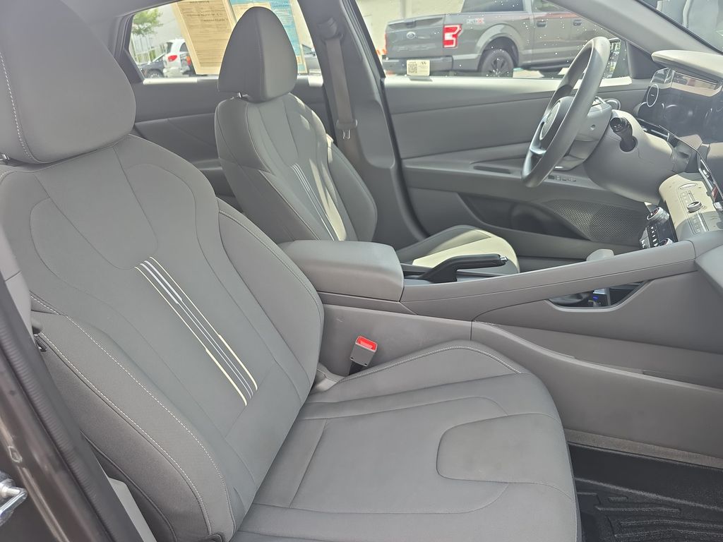 Used 2024 Hyundai Elantra Sedan