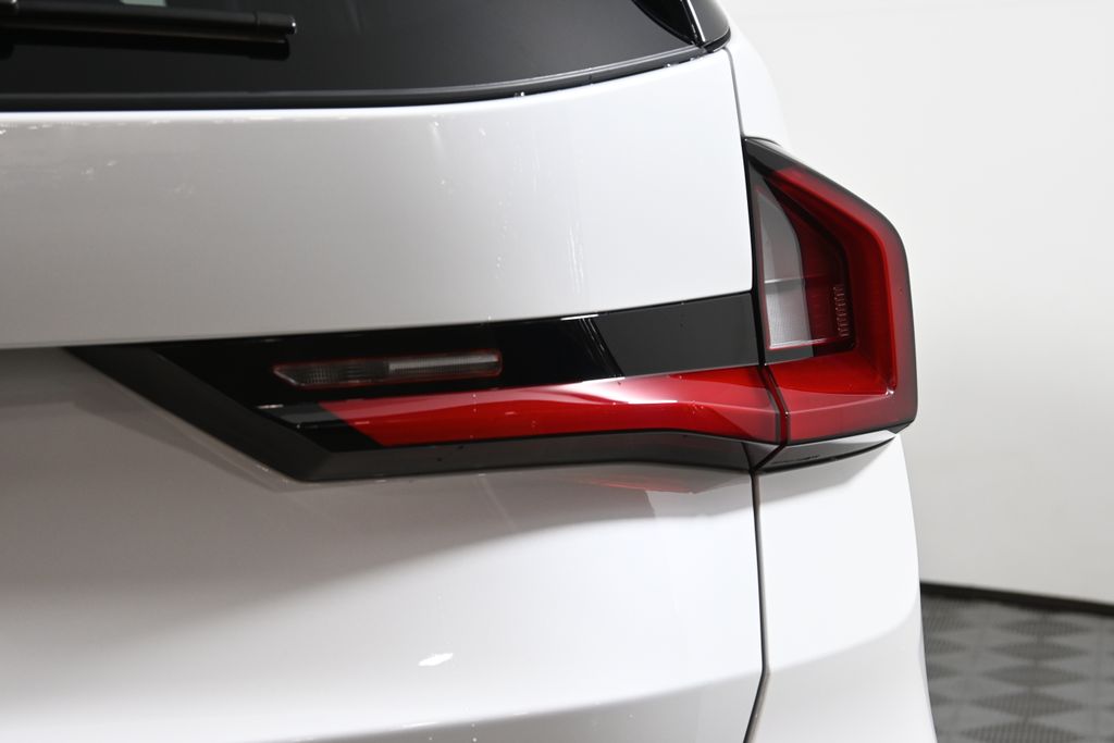 Thumbnail: 2026 BMW X1 - 13