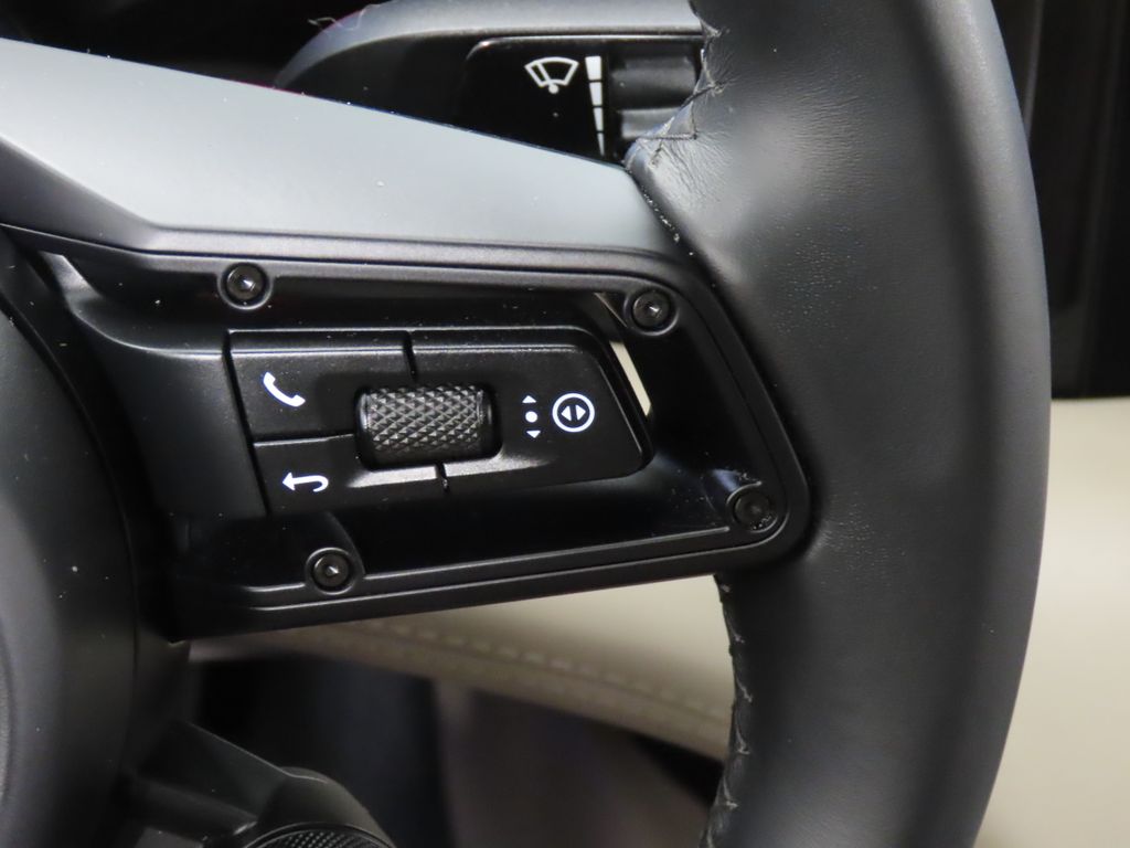 Thumbnail: 2023 Porsche Taycan - 21