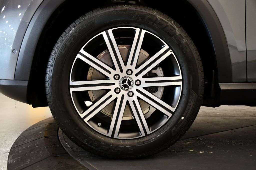 Thumbnail: 2026 Mercedes-Benz GLE - 13