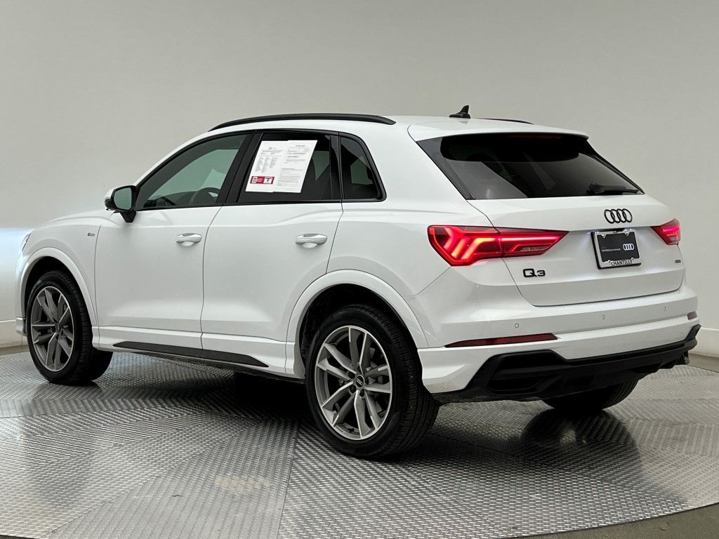 Thumbnail: 2023 Audi Q3 - 4
