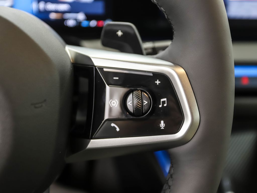 Thumbnail: 2025 BMW X3 - 13