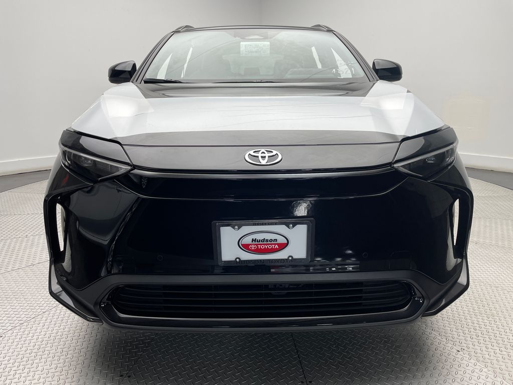 Thumbnail: 2025 Toyota bZ4X - 2
