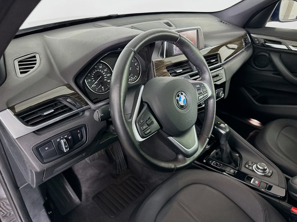 Thumbnail: 2016 BMW X1 - 9