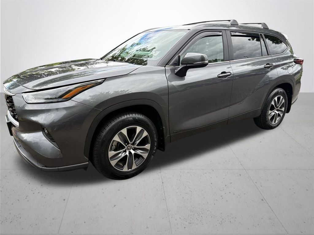 2024 Toyota Highlander Hybrid XLE