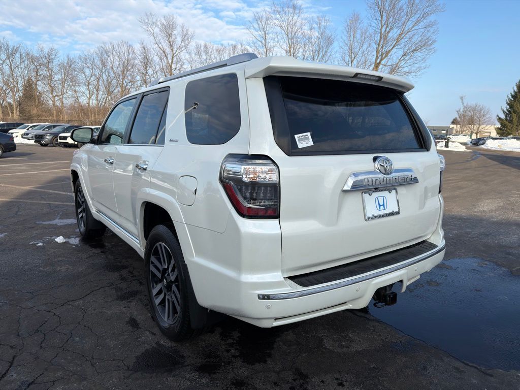 Thumbnail: 2019 Toyota 4Runner - 3
