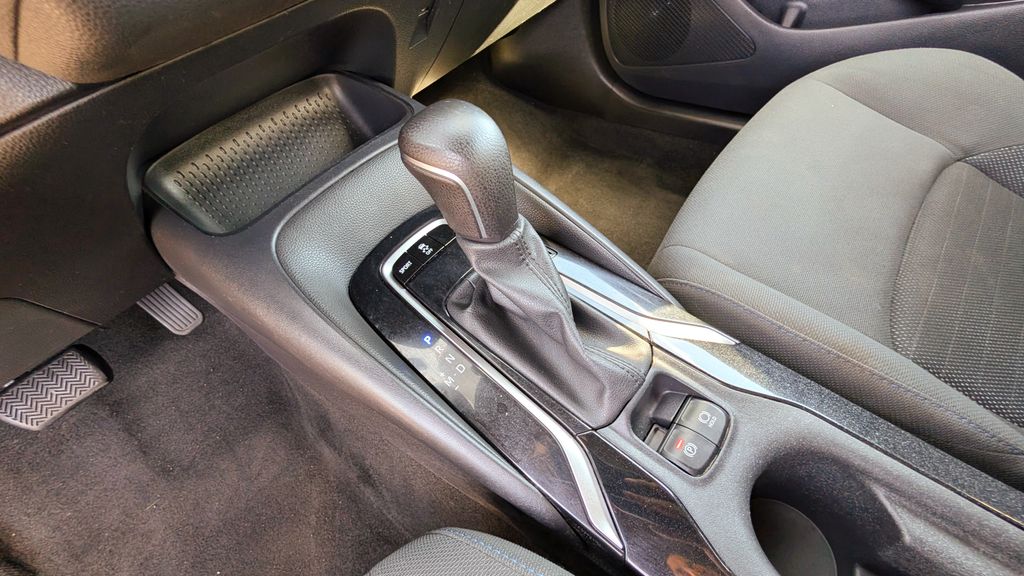 Used 2021 Toyota Corolla SE 4D Sedan