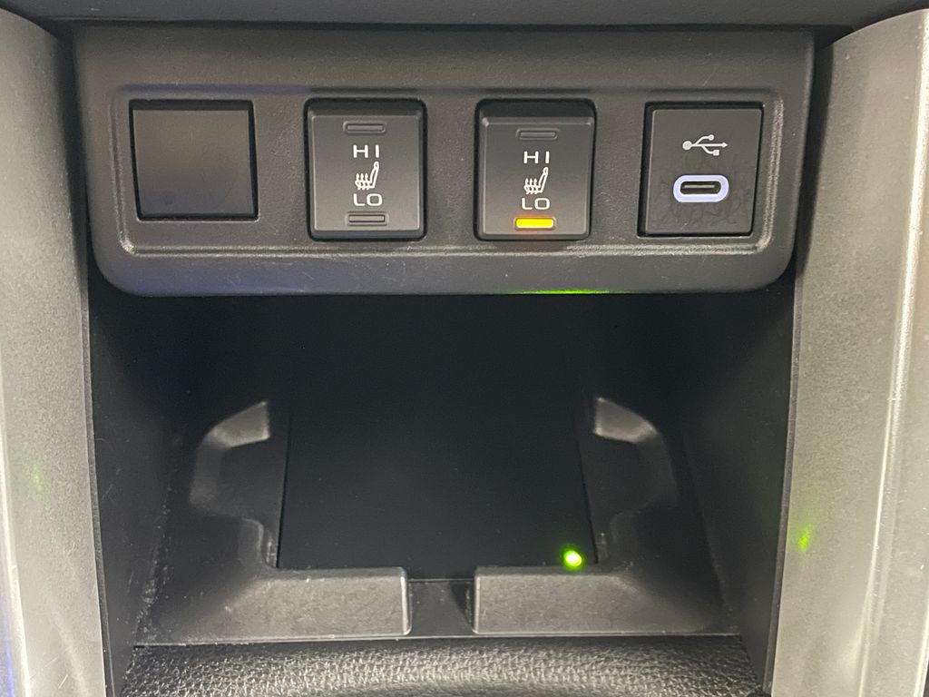 2024 Toyota Corolla Cross XLE 28