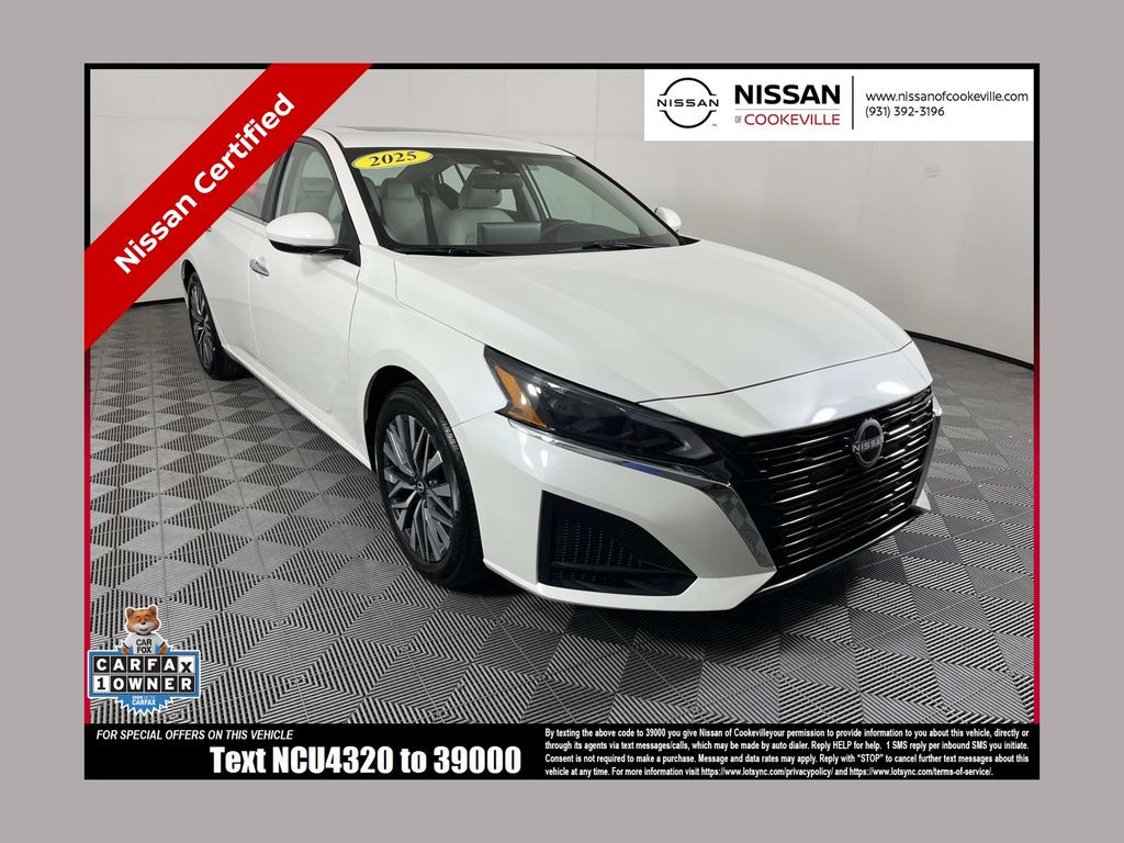 Pearl White 2025 Nissan Altima 2.5 SV FWD Sedan Front-Wheel Drive Continuously Variable Transmission