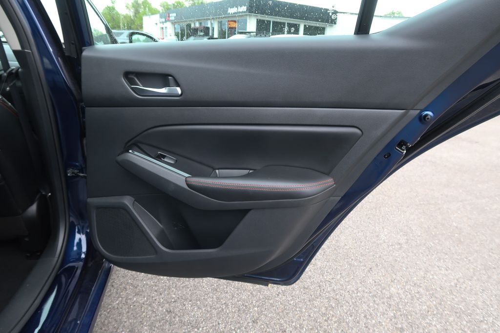 2023 Nissan Altima SR FWD