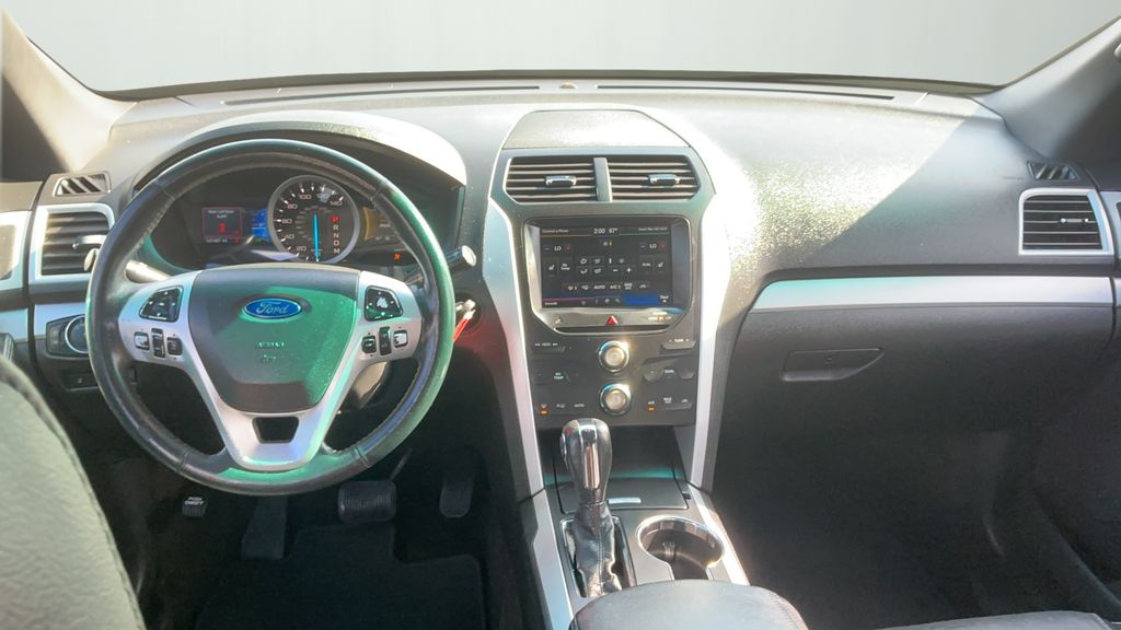 2015 Ford Explorer XLT  at Superior Kia