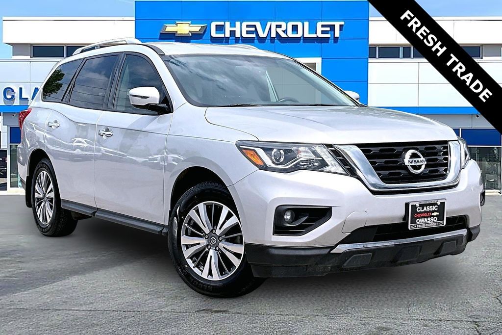 Brilliant Silver Metallic 2020 Nissan Pathfinder SV FWD SUV / Crossover Front-Wheel Drive Continuously Variable Transmission