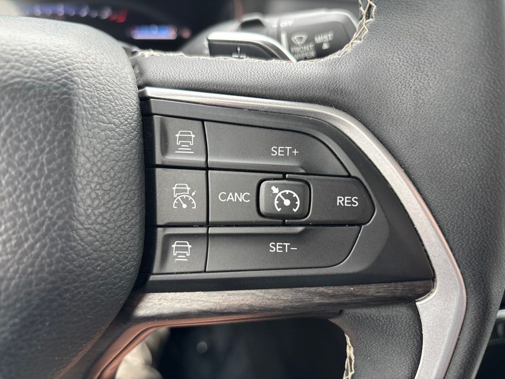 Used 2024 Jeep Grand Cherokee SUV