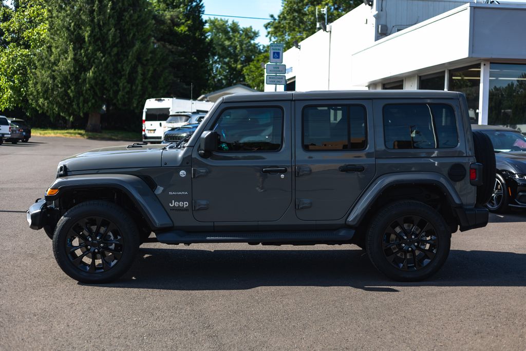 2021 Jeep Wrangler Unlimited Unlimited Sahara thumbnail 11