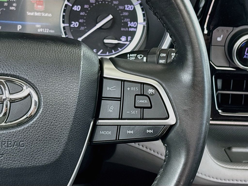 Thumbnail: 2022 Toyota Highlander - 12