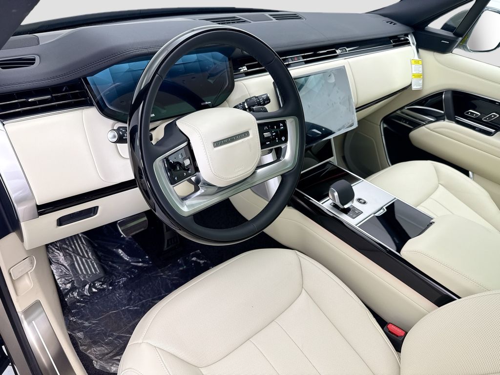 Thumbnail: 2026 Land Rover Range Rover - 10