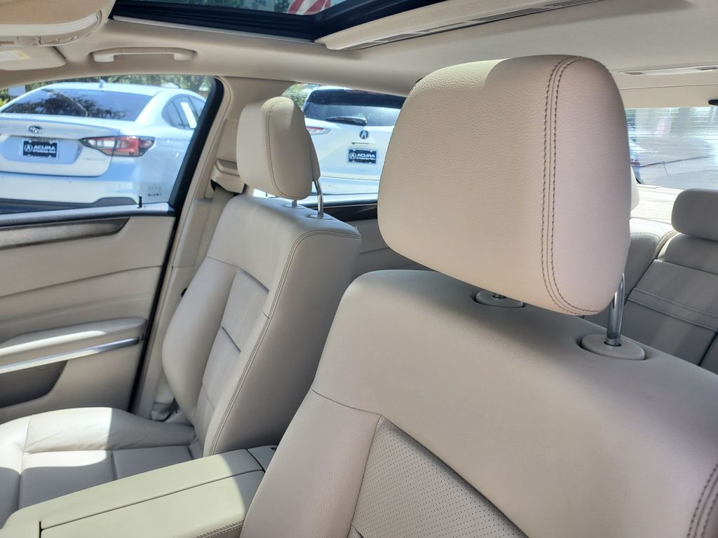 2014 Mercedes-Benz E-Class - $10,988