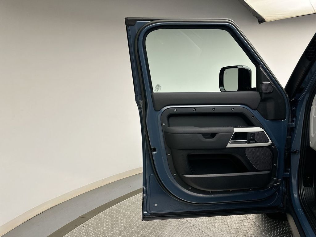 Thumbnail: 2023 Land Rover Defender - 21