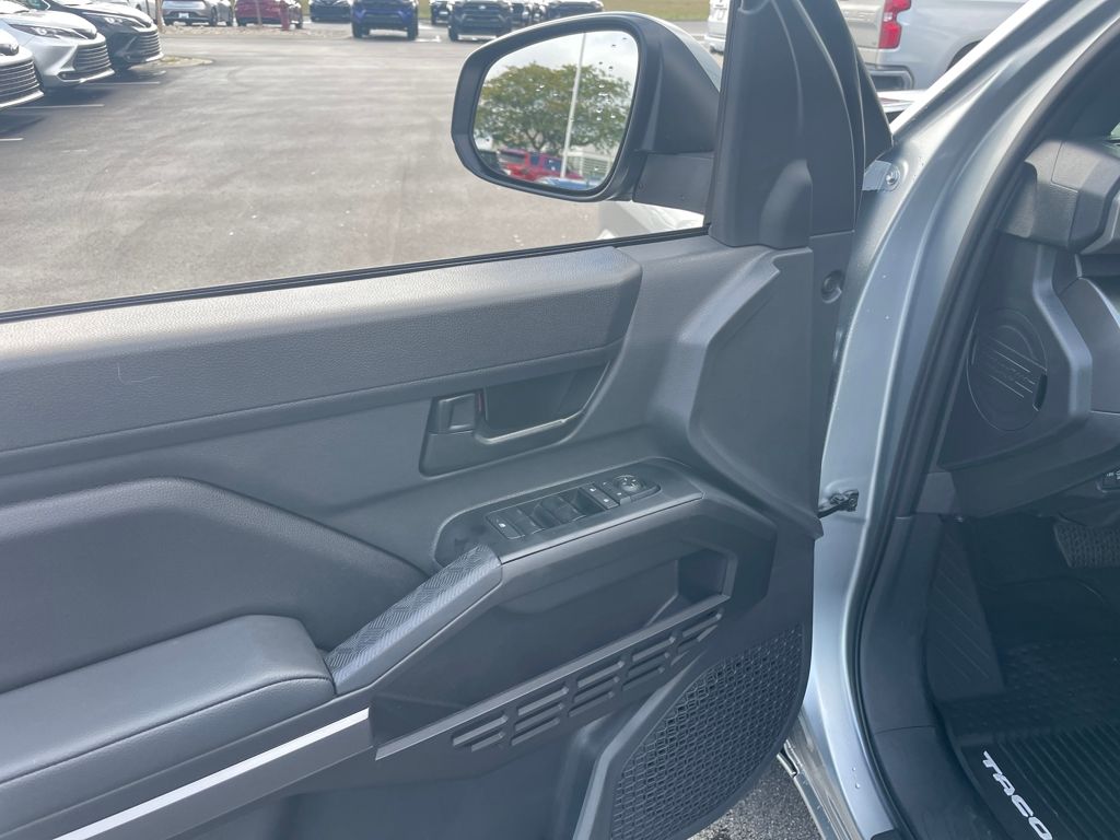 2025 Toyota Tacoma SR5 Double Cab photo 29