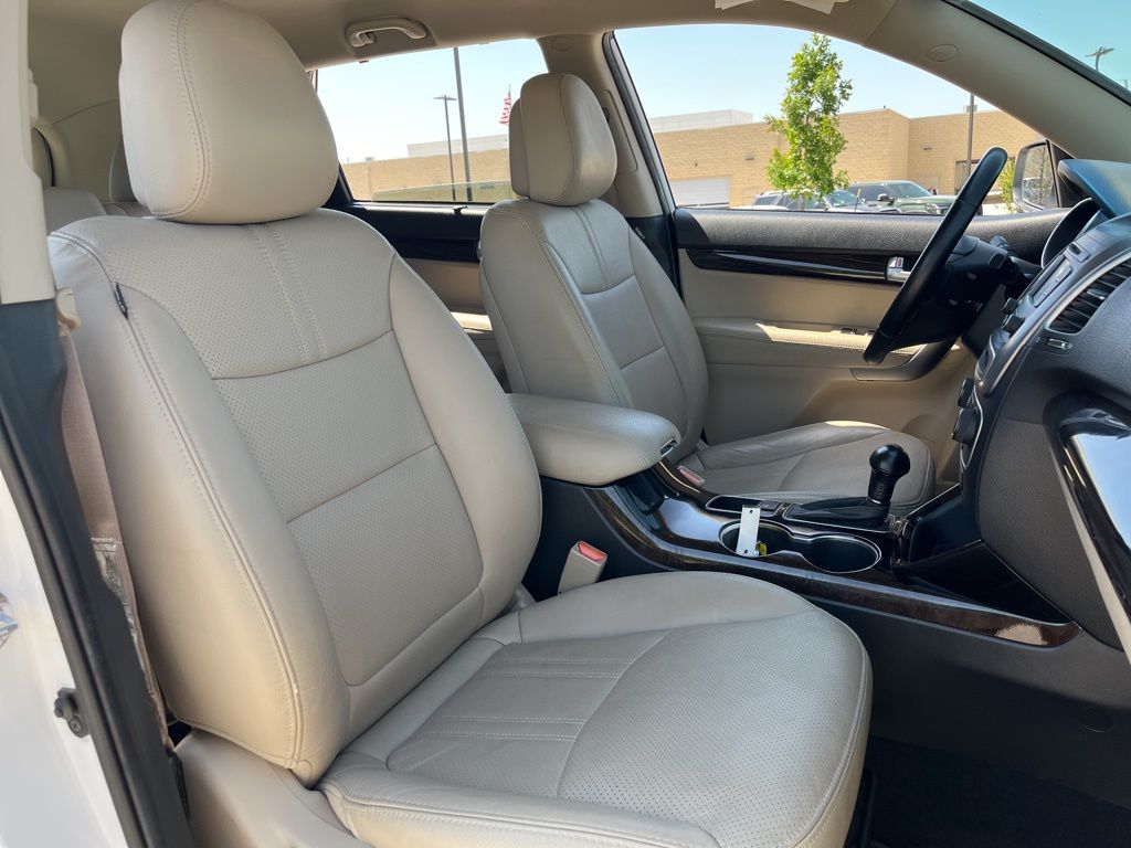 2014 Kia Sorento EX 29