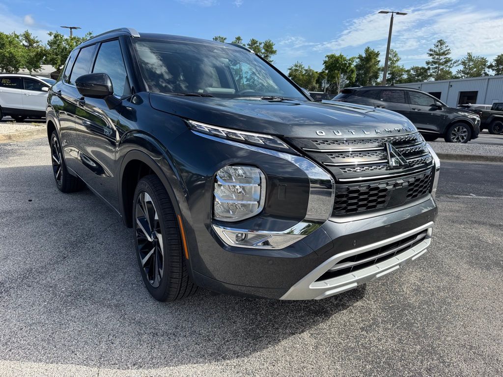 2025 Mitsubishi Outlander PHEV SEL photo 6