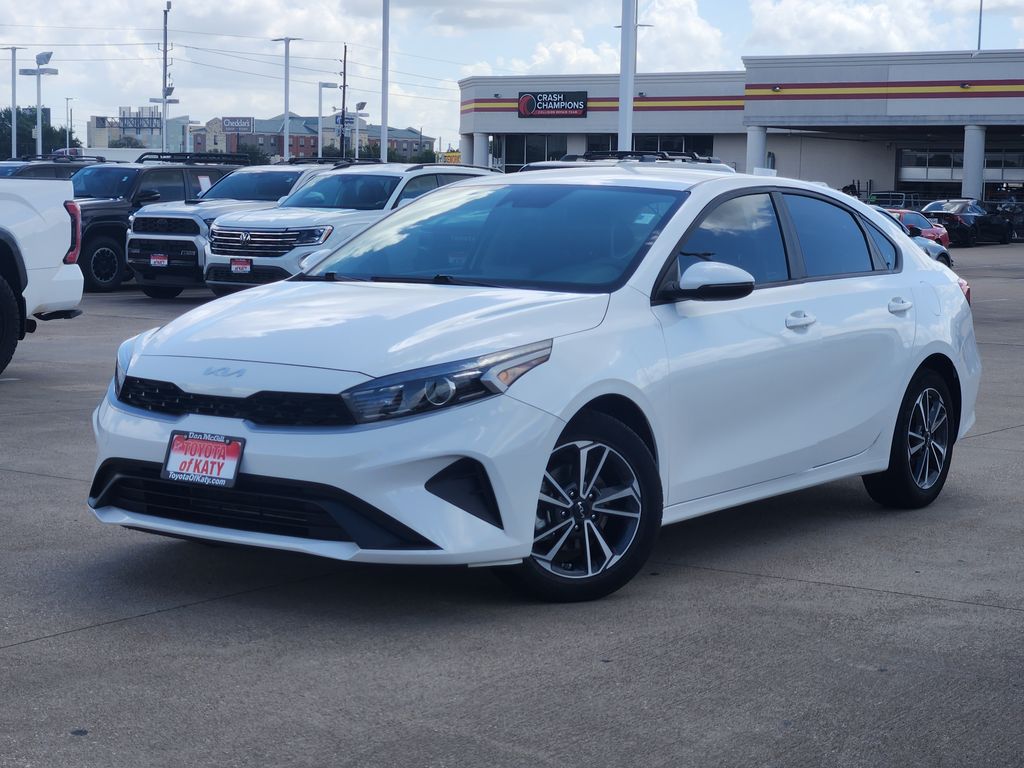 2023 Kia Forte LXS FWD
