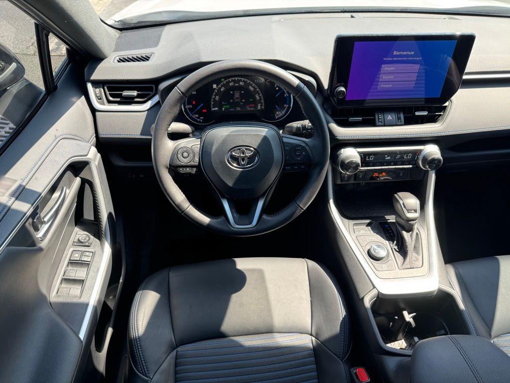 2025 Toyota RAV4 Hybrid XSE Wind Chill Pearl/Midnight Black Metallic - Jim Hudson Acura - Image 21