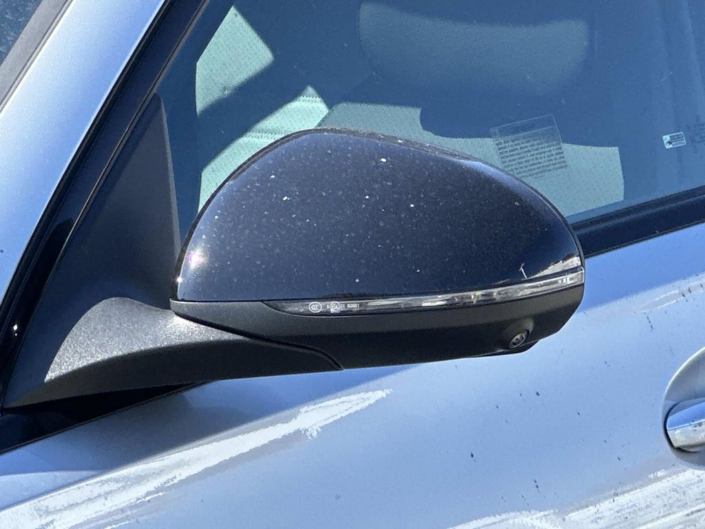 Thumbnail: 2025 Mercedes-Benz C-Class - 2